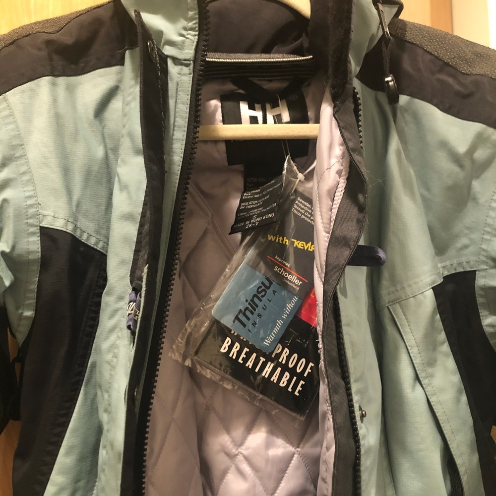 Brand new vintage (w/tags) Helly Hansen outdoor/ski parka.
